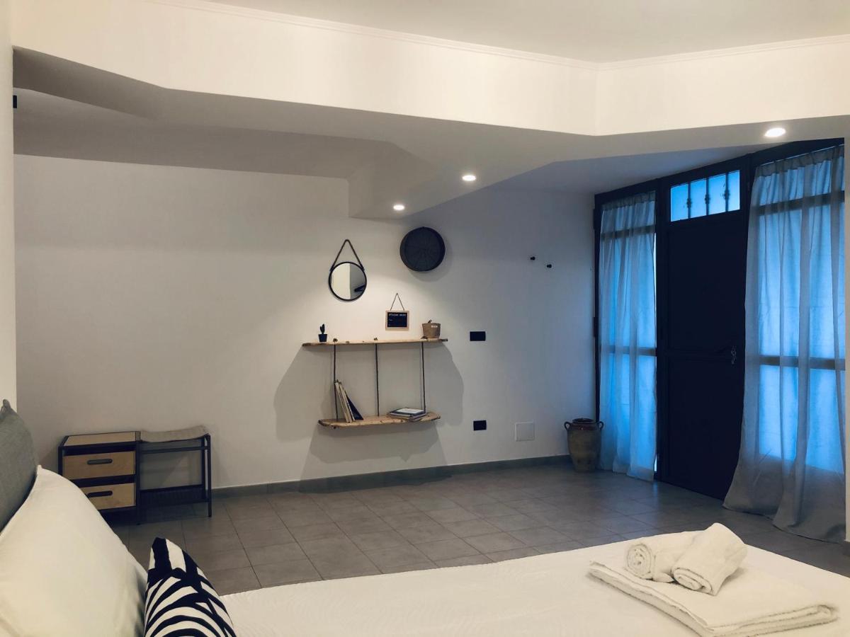 Menouno House Apartment Crispiano Exterior photo